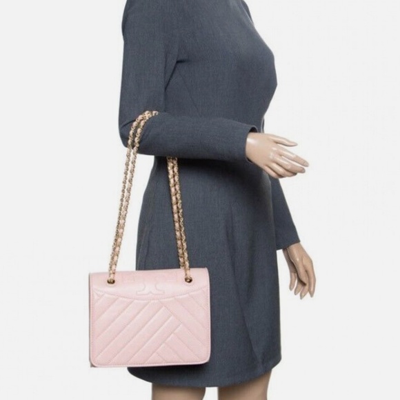 New Authentic Tory Burch Alexa Convertible Shoulder bag - Picture 1 of 10